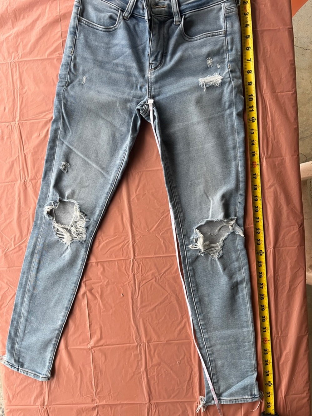 American Eagle Outfitters Light Blue Distressed Skinny Jeans
